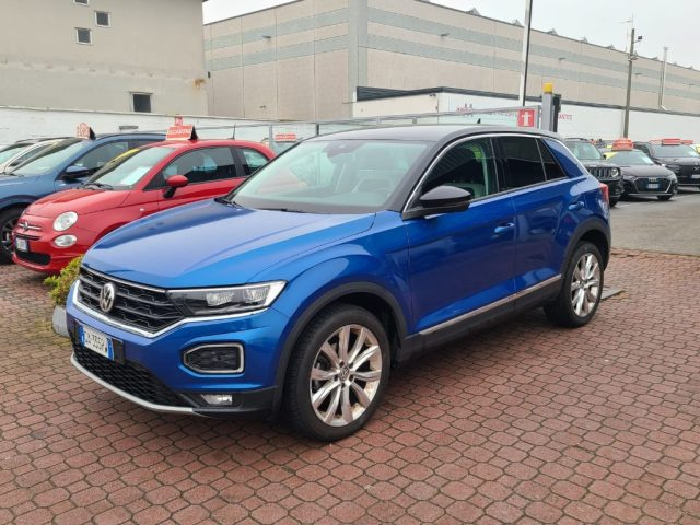 VOLKSWAGEN T-Roc usata, con USB