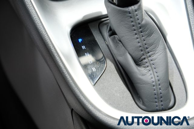 TOYOTA Yaris usata, con Specchietti laterali elettrici