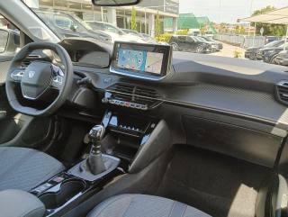 PEUGEOT 208 usata, con Volante in pelle