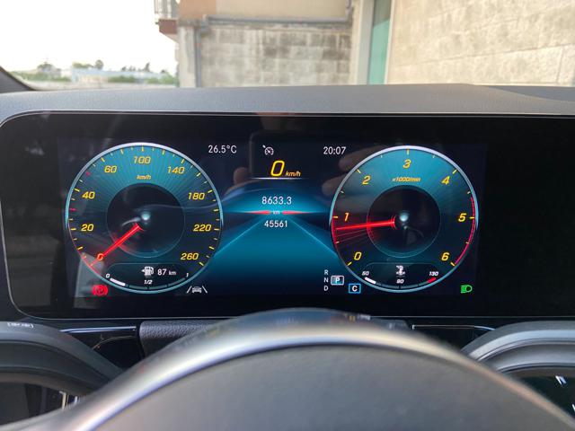 MERCEDES-BENZ B 180 usata, con Tetto panorama