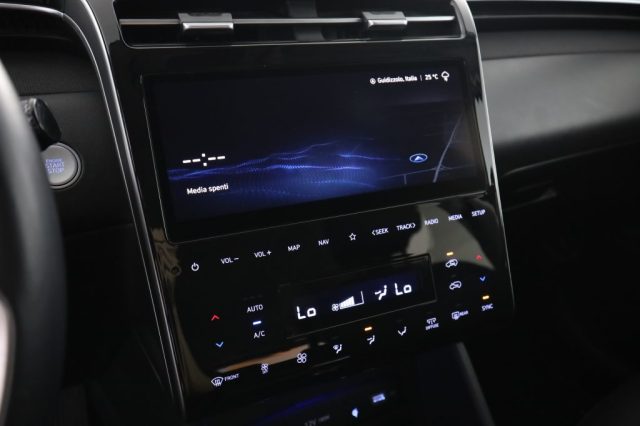 HYUNDAI Tucson usata 10
