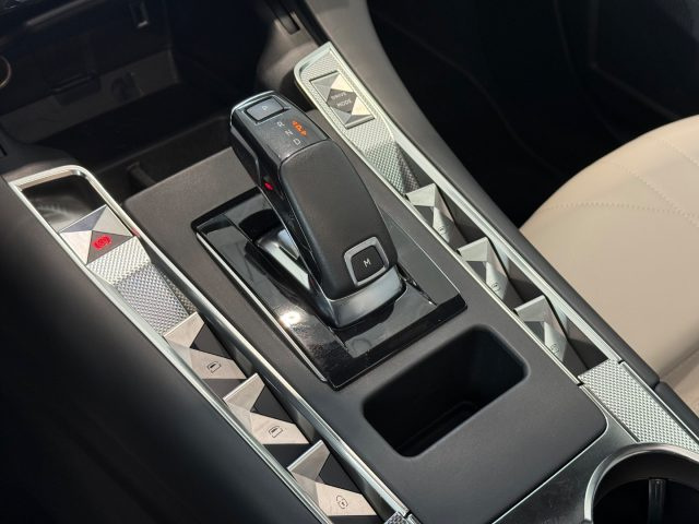 DS AUTOMOBILES DS 7 Crossback usata, con Regolazione elettrica del sedile posteriore