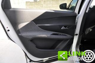 PEUGEOT 5008 usata, con Volante in pelle