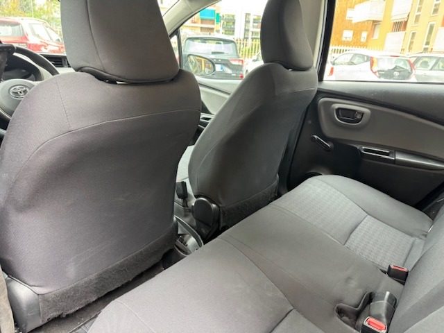 TOYOTA Yaris usata, con Chiusura centralizzata