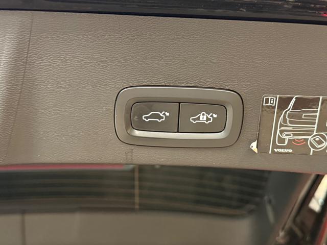 VOLVO XC40 usata, con Fari LED
