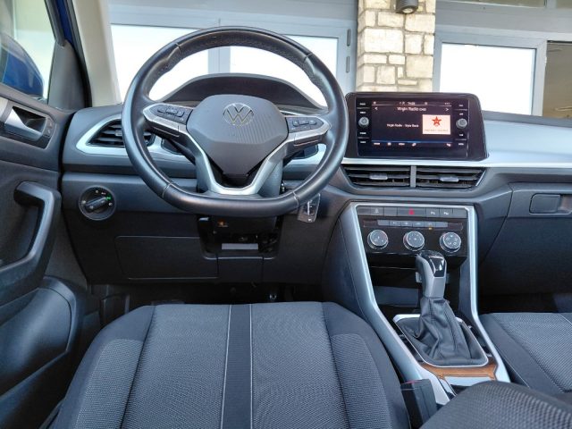 VOLKSWAGEN T-Roc usata, con Leve al volante