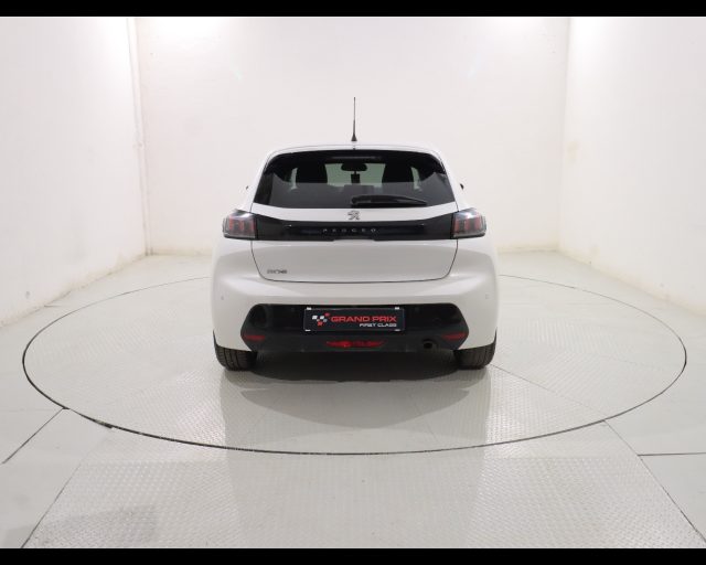 PEUGEOT 208 usata, con Autoradio
