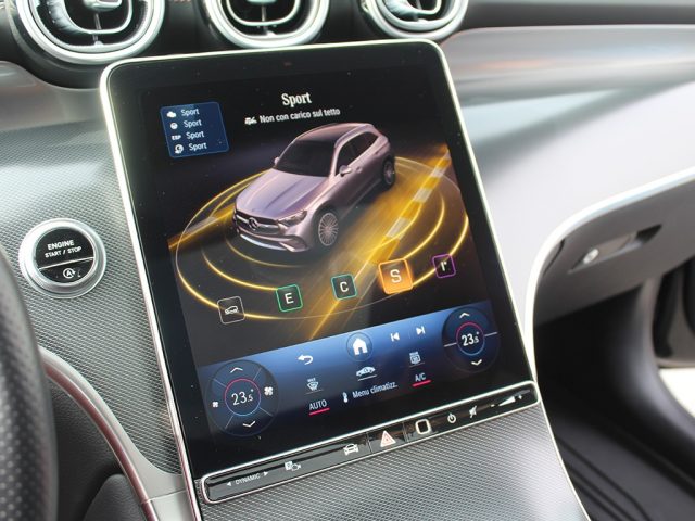 MERCEDES-BENZ GLC 200 usata, con Fari LED