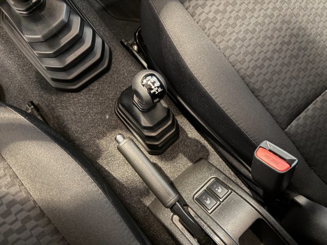 SUZUKI Jimny usata, con Cruise Control