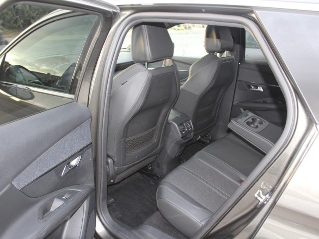 PEUGEOT 3008 usata, con Fendinebbia