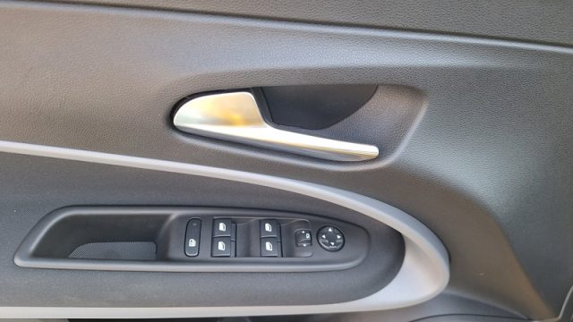 JEEP Avenger usata, con Controllo automatico clima