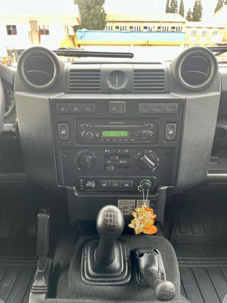 LAND ROVER Defender usata 21