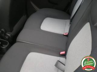 HYUNDAI i10 usata 13