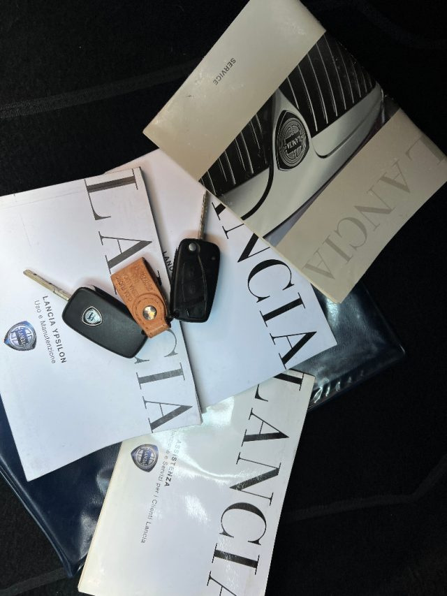 LANCIA Ypsilon usata, con Chiusura centralizzata