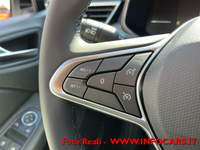 RENAULT Clio usata, con Volante multifunzione