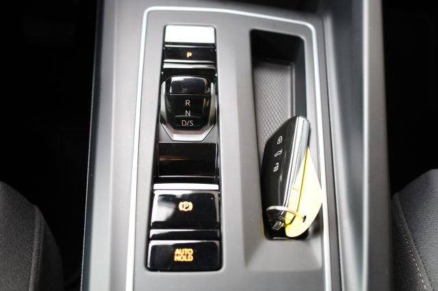 VOLKSWAGEN Golf usata, con Streaming musicale integrato