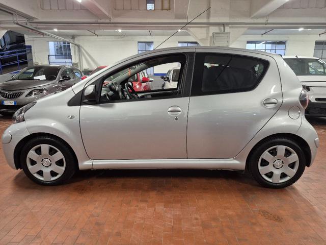 TOYOTA Aygo usata, con Autoradio