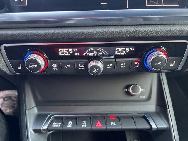 AUDI Q3 usata, con Volante in pelle