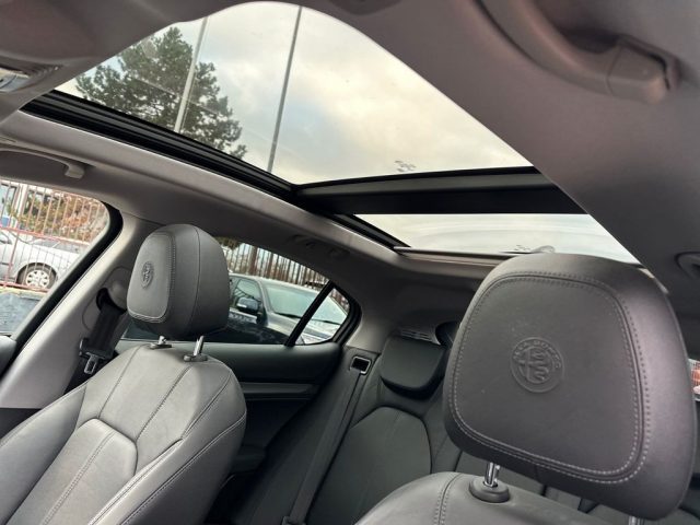 ALFA ROMEO Stelvio usata, con Interni in pelle
