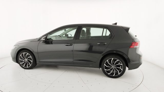 VOLKSWAGEN Golf usata, con USB