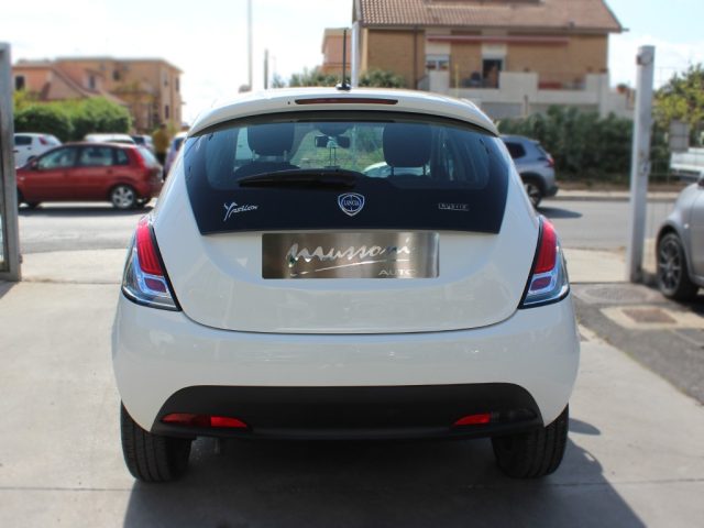 LANCIA Ypsilon usata, con Autoradio