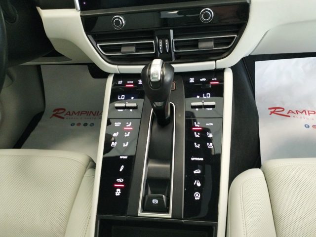 PORSCHE Macan usata 21