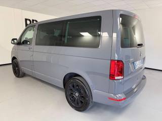 VOLKSWAGEN Caravelle usata, con Autoradio