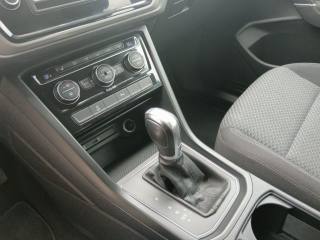 VOLKSWAGEN Touran usata, con Sistema di navigazione