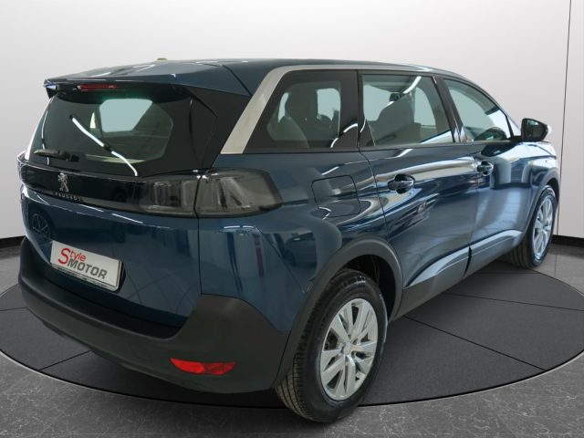 PEUGEOT 5008 usata, con Fari LED