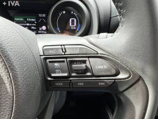 TOYOTA Yaris usata 19