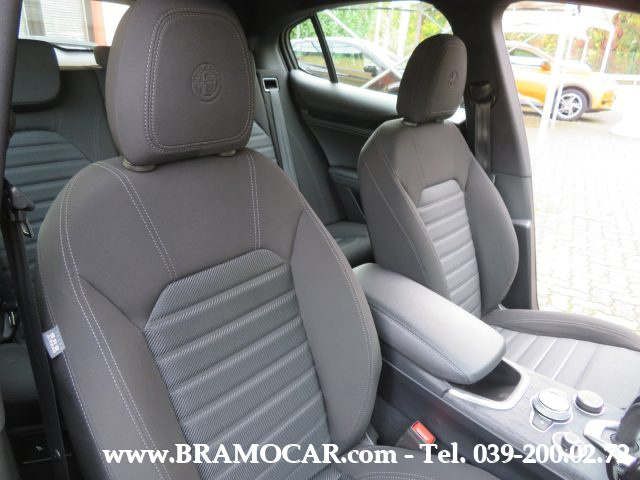 ALFA ROMEO Stelvio usata, con Autoradio digitale