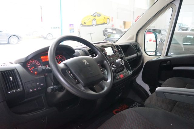 PEUGEOT Boxer usata, con Climatizzatore