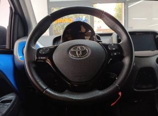 TOYOTA Aygo usata, con Tettuccio apribile