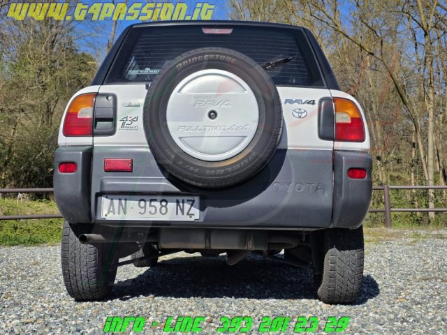 TOYOTA RAV 4 MY23 usata, con Specchietti laterali elettrici