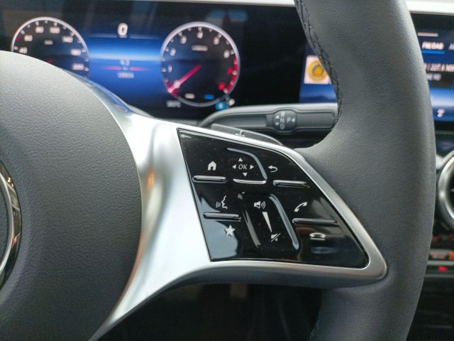 MERCEDES-BENZ GLA 200 usata, con ESP
