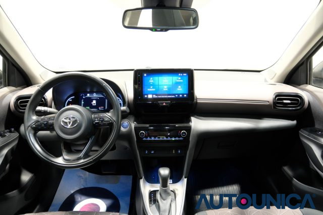 TOYOTA Yaris Cross usata, con Controllo automatico clima