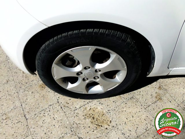 KIA Venga usata 32