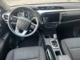 TOYOTA Hilux usata, con Fendinebbia