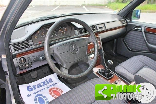 MERCEDES-BENZ E 200 usata 18