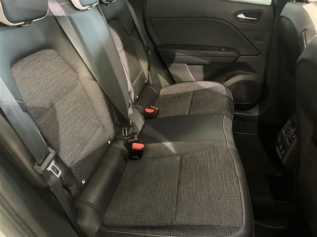 RENAULT Captur usata, con Volante in pelle
