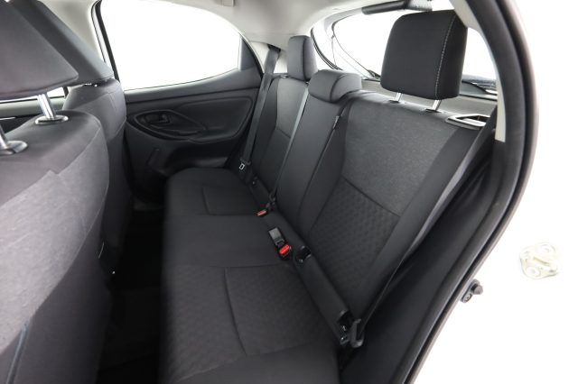 TOYOTA Yaris usata 3