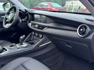 ALFA ROMEO Stelvio usata, con Controllo automatico clima