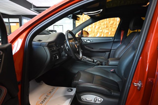 PORSCHE Macan usata 24