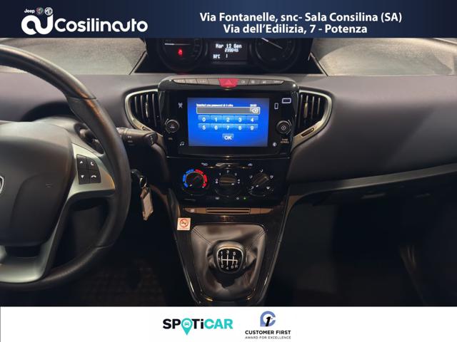 LANCIA Ypsilon usata, con Park Distance Control