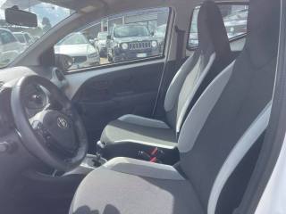TOYOTA Aygo usata 11
