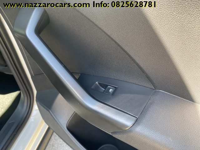 VOLKSWAGEN T-Cross usata, con USB