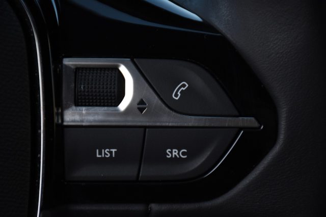PEUGEOT 208 usata, con Touch screen