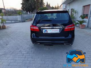 MERCEDES-BENZ B 180 usata, con Alzacristalli elettrici