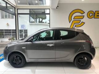 LANCIA Ypsilon usata, con Autoradio