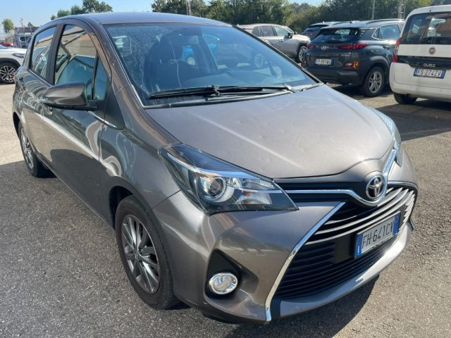 TOYOTA Yaris usata, con ESP